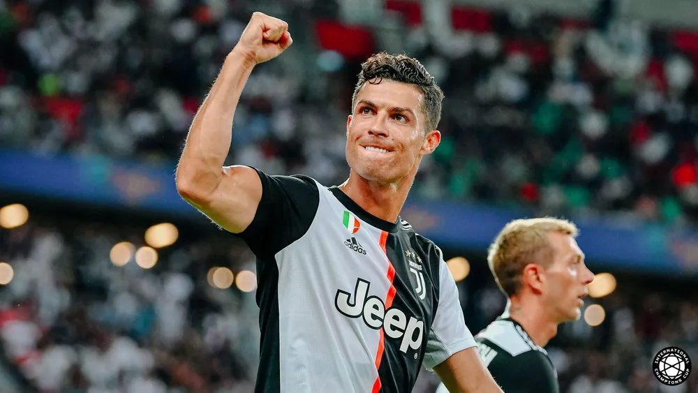 Ronaldo là vua phá lưới Serie A năm 2021 22